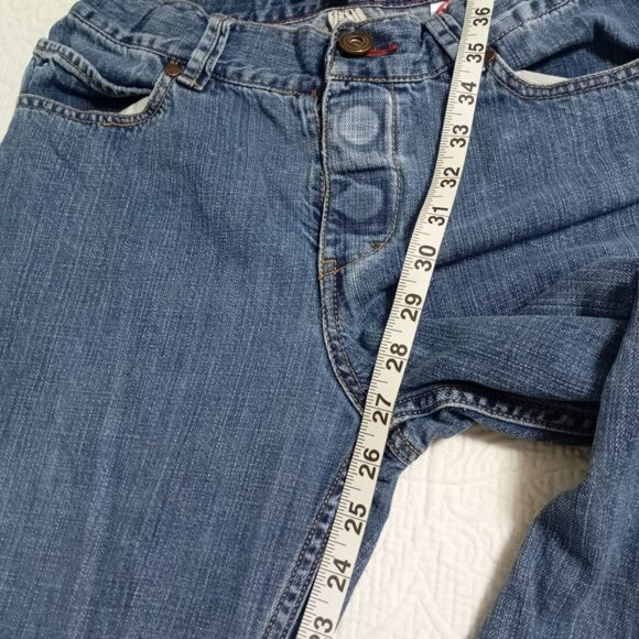 Tommy Hilfiger Freedom Relaxed Fit Denim Jeans Boys Size 16 Classic Straight Leg - Picture 9 of 12
